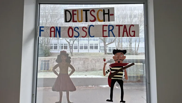 Die Lizeria erstrahlt in bleu-blanc-rouge