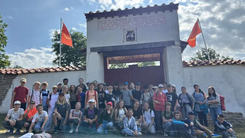 Gruppenbild vor dem Rmermuseum