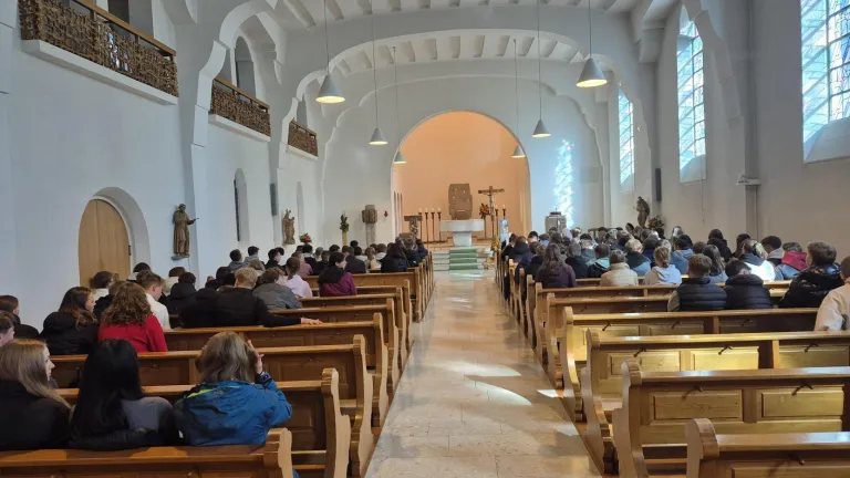 Die Klassen 10 im Kloster Sieen