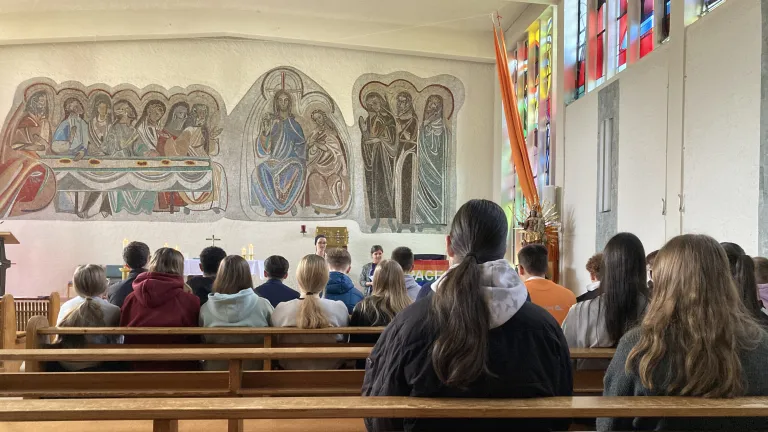 Kurz vor der Pr�fung in der Kapelle