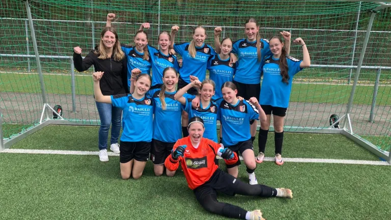 Unsere Fu�ballerinnen