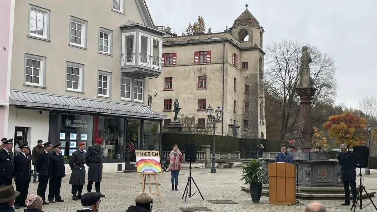 Volkstrauertag in der Innenstadt