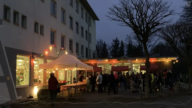 Auf der Terrasse vor der LIZEria