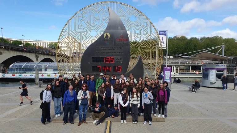 Schlergruppe in der Olympiastadt Paris