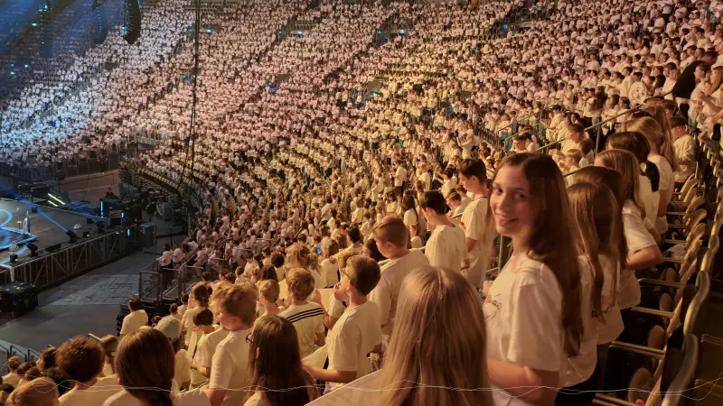 Im Olympiastadion mit tausenden SngerInnen